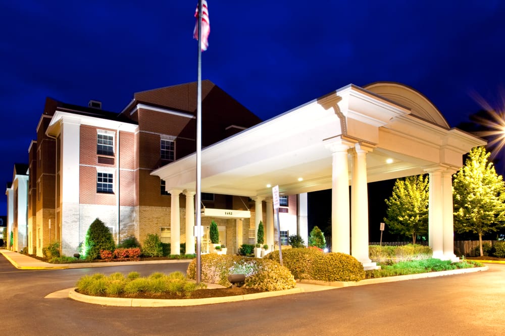 Photo of Holiday Inn Express & Suites Williamsburg