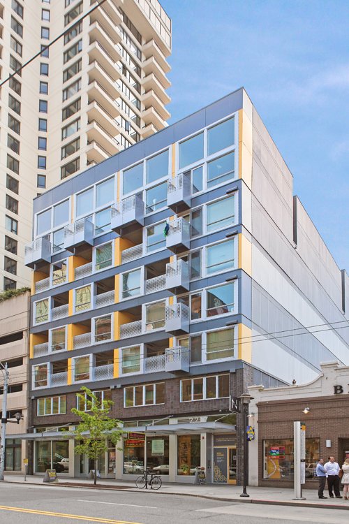 Photo of Emmons on 3rd Apartments