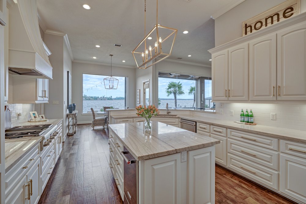Photo of Sarah Conway Properties Team -- Lake Conroe Real Estate