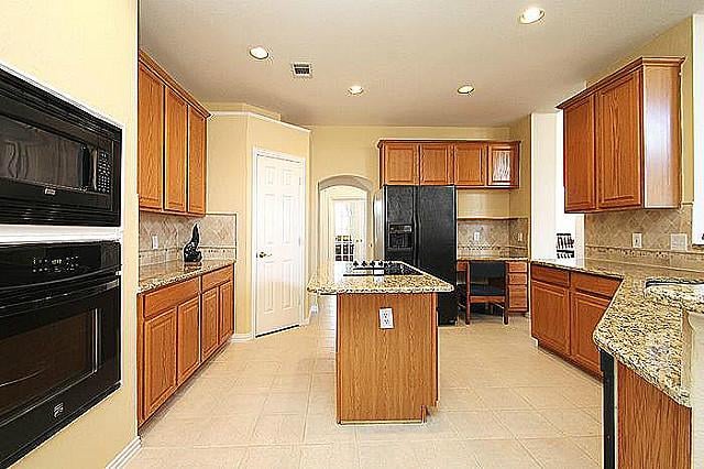 Photo of De Leon Granite Countertops