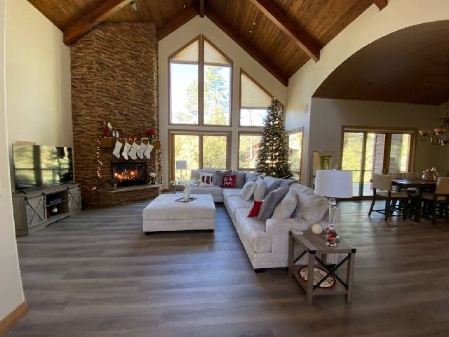 Photo of Cesar's Floor Covering