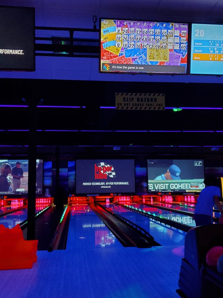 Photo of Stars and Strikes Family Entertainment Center