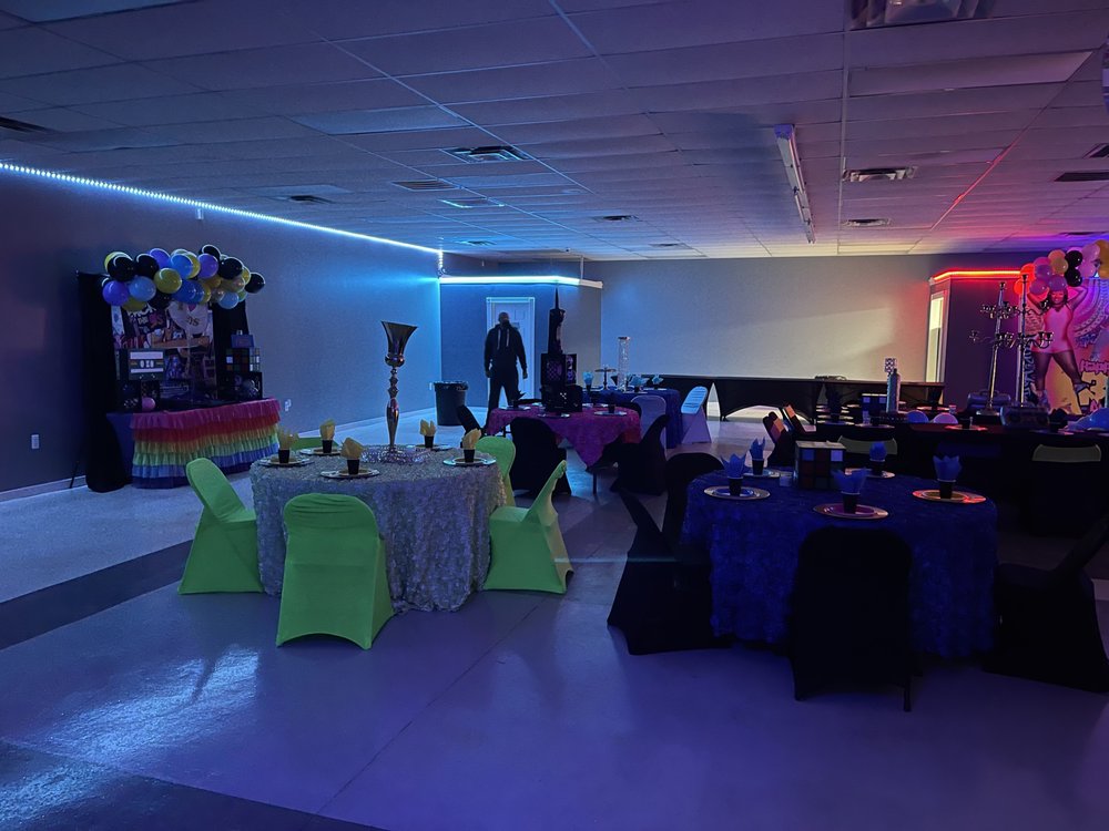 Photo of F.A.M Luxury Lounge