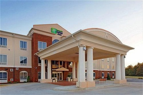 Photo of Holiday Inn Express & Suites Talladega