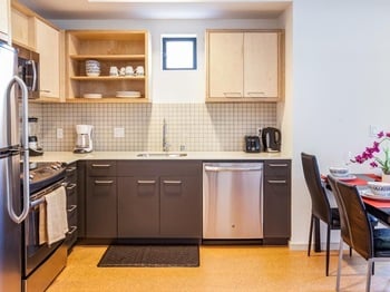 Photo of Heaven On Washington Fully Furnished Apartments