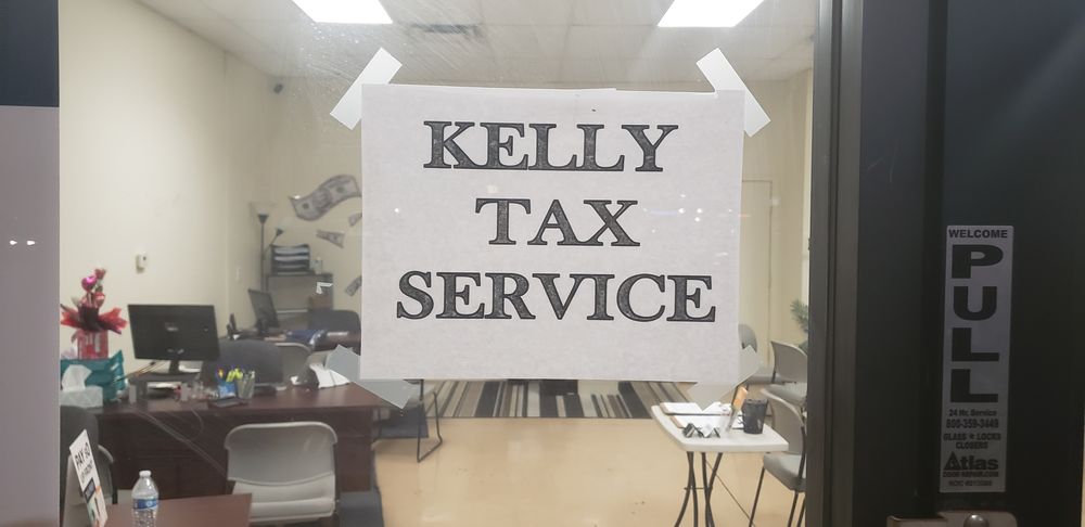 Photo of Kelly Tax