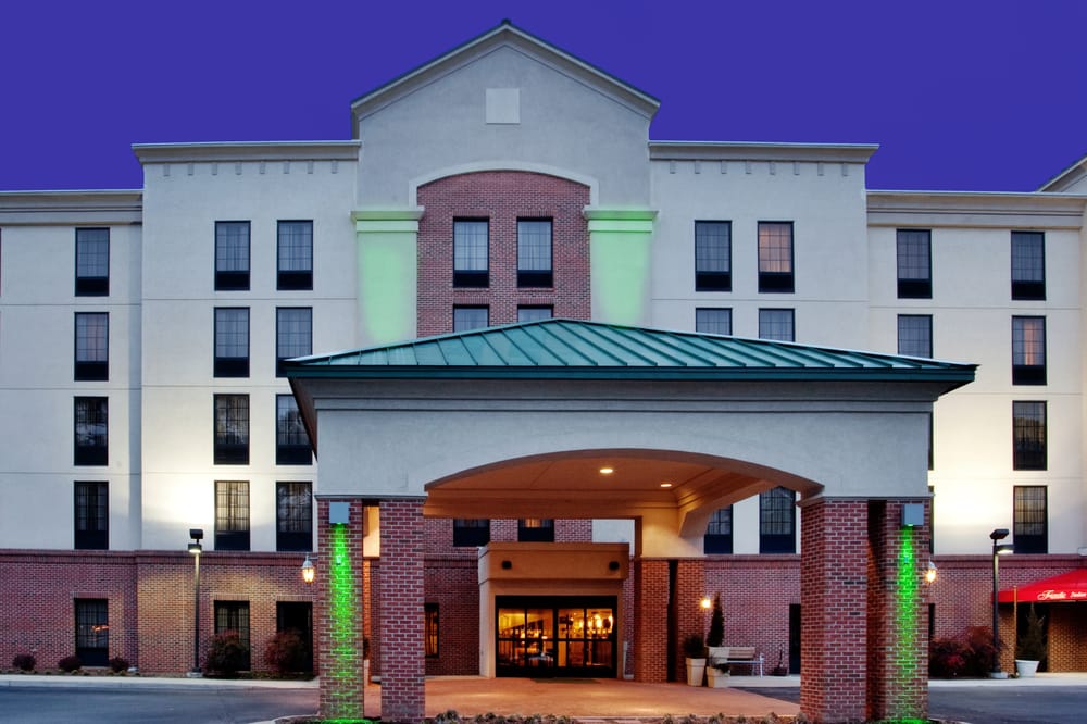Photo of Holiday Inn Express & Suites Newport News