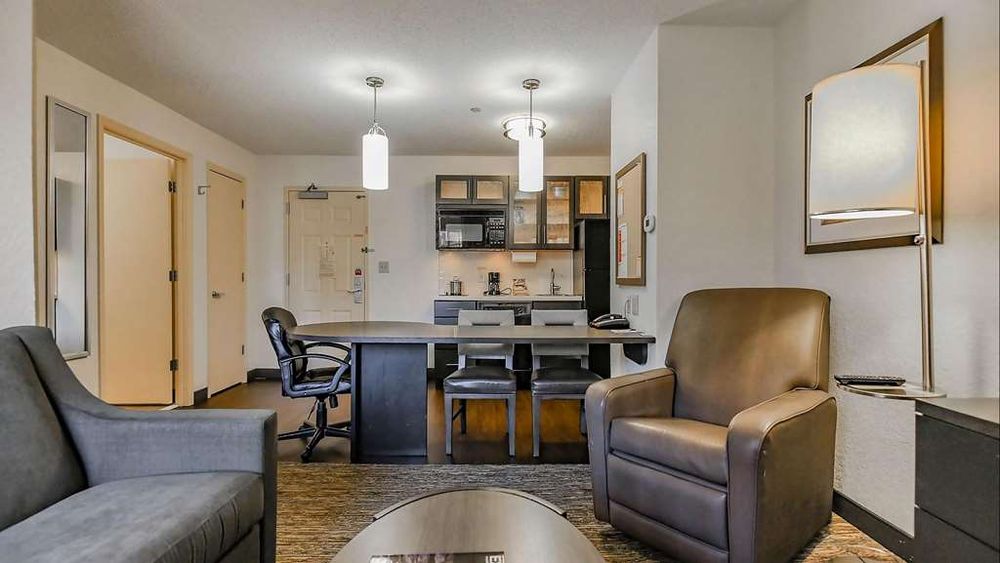 Photo of Sonesta Simply Suites Des Moines