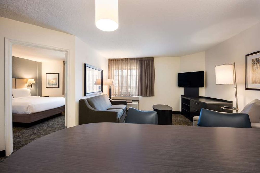 Photo of Sonesta Simply Suites Des Moines