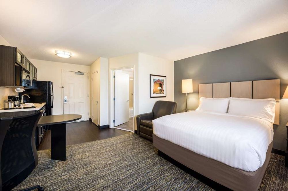 Photo of Sonesta Simply Suites Des Moines