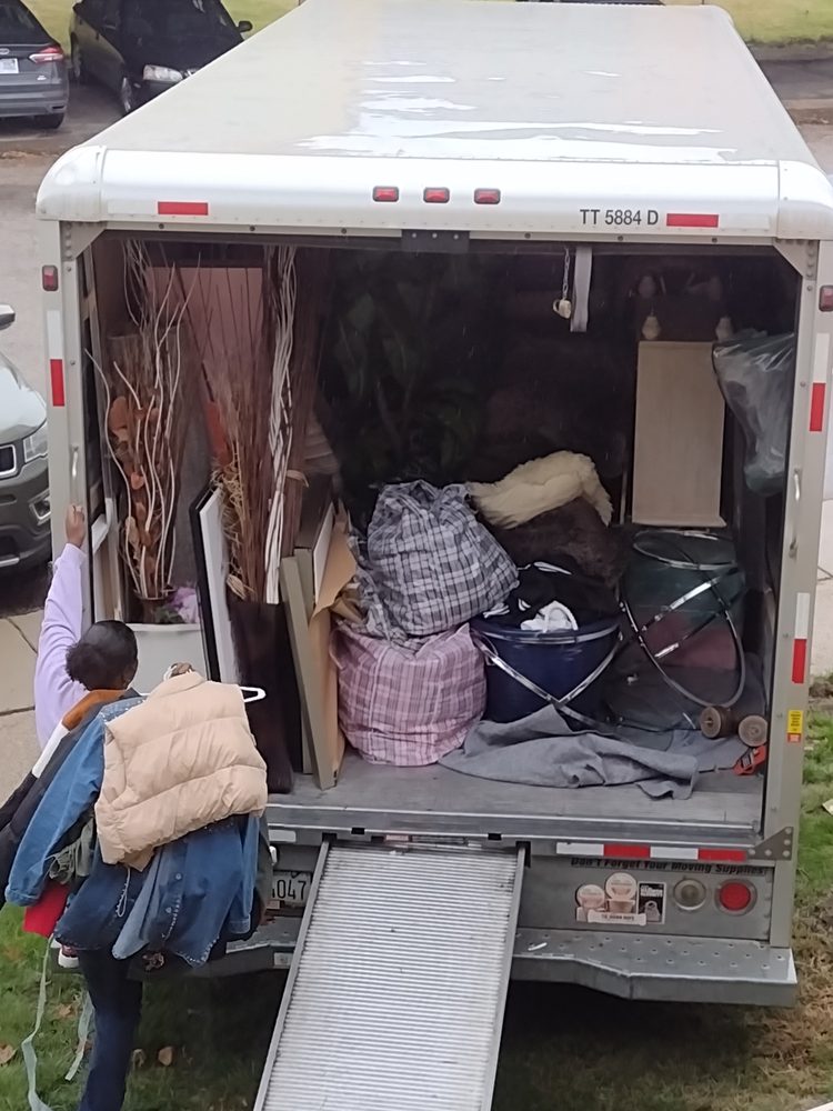 Photo of Clear White Movers