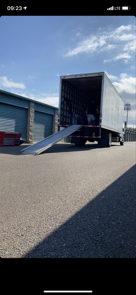Photo of Cal's Moving Help