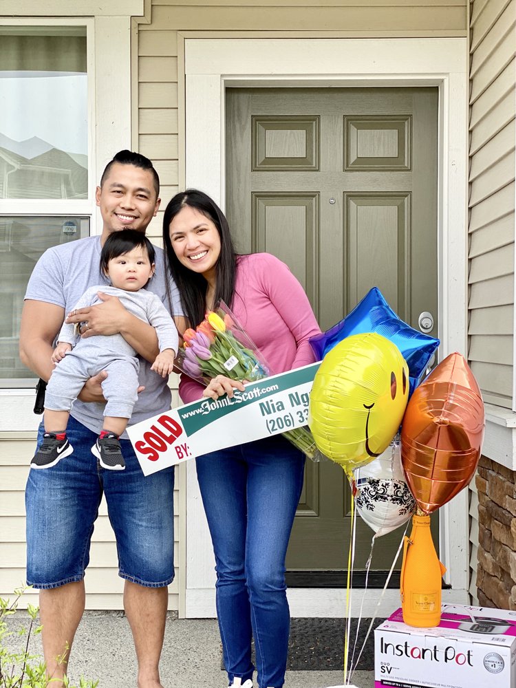 Photo of Nia Nguyen Real Estate