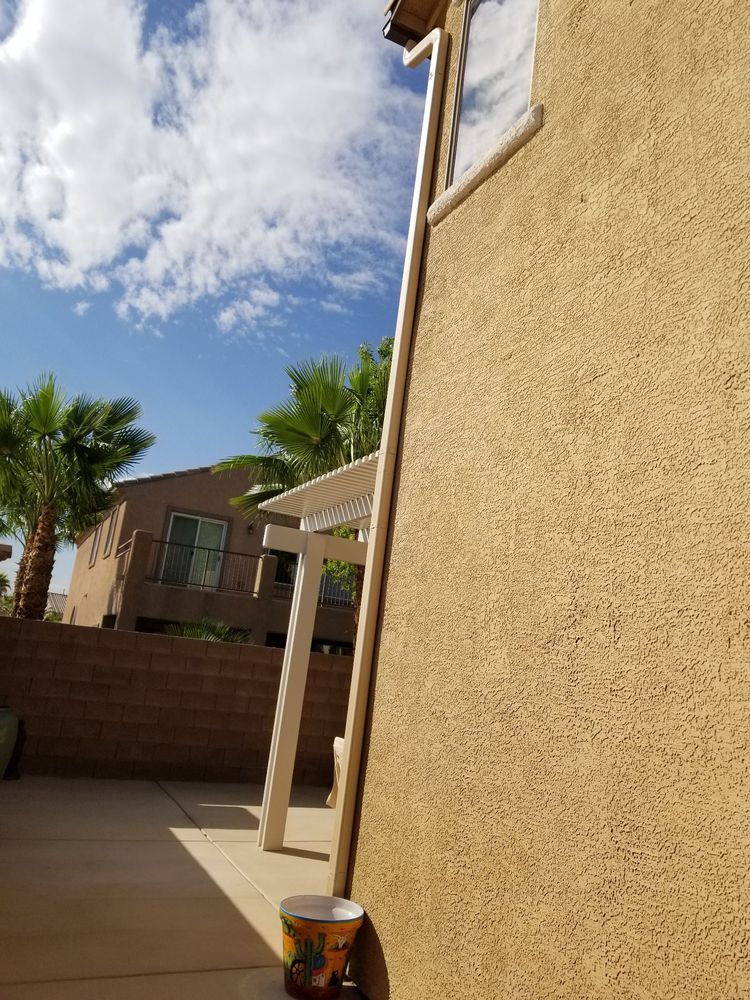 Photo of City Seamless Rain Gutter