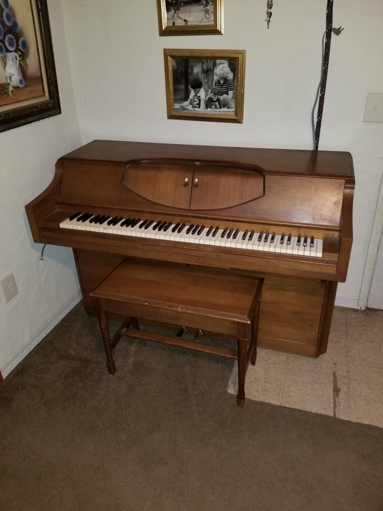 Photo of Bentley professional piano moving