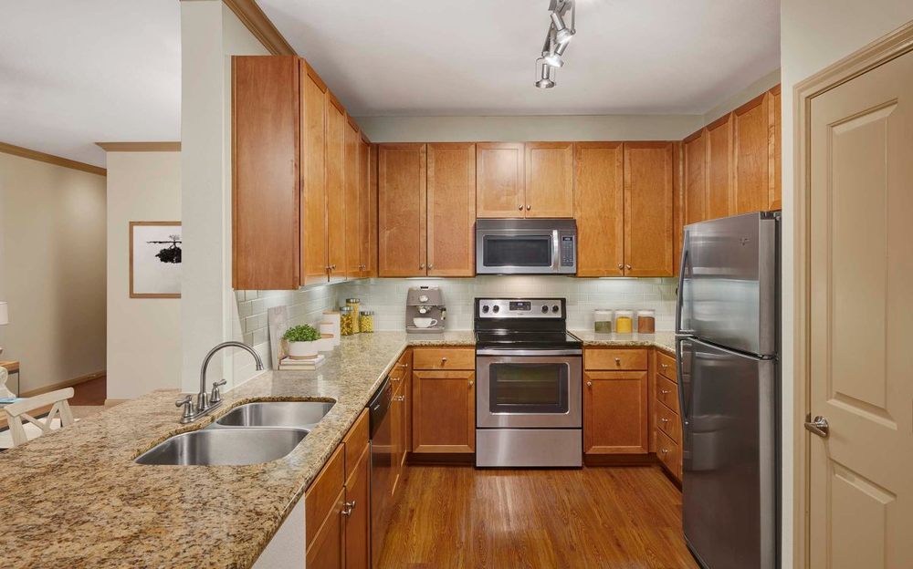 Photo of Camden Amber Oaks Apartments