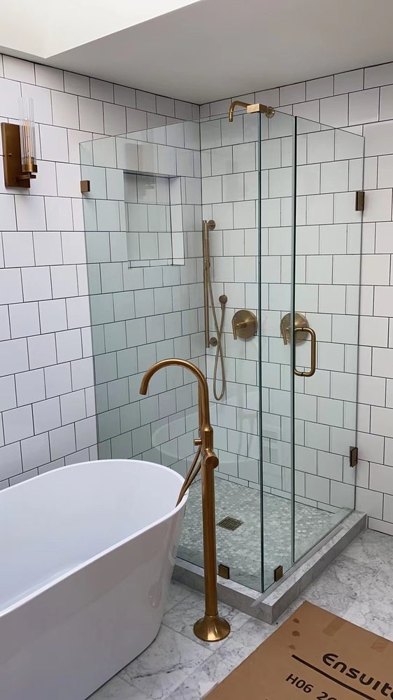 Photo of iGlass Shower
