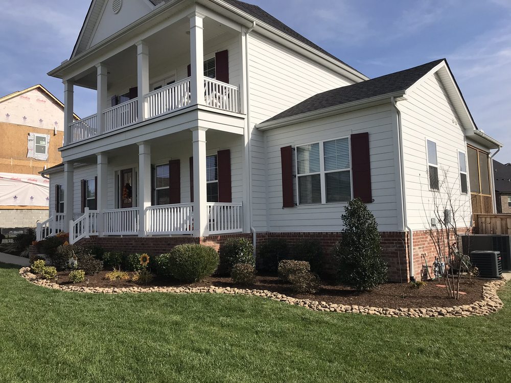Photo of Douglas Lawn & Landscape