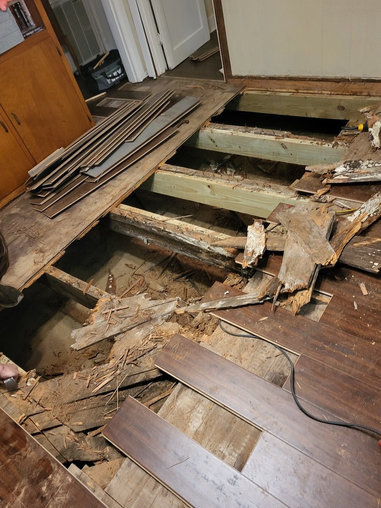 Photo of B and D flooring