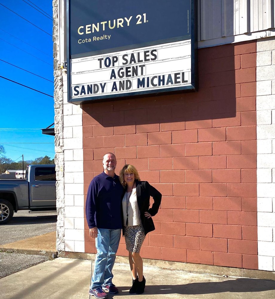 Photo of Sandy & Michael Bryan