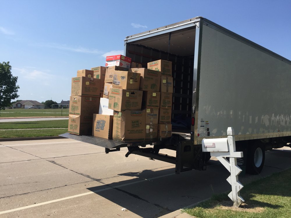 Photo of We Move 4 Less