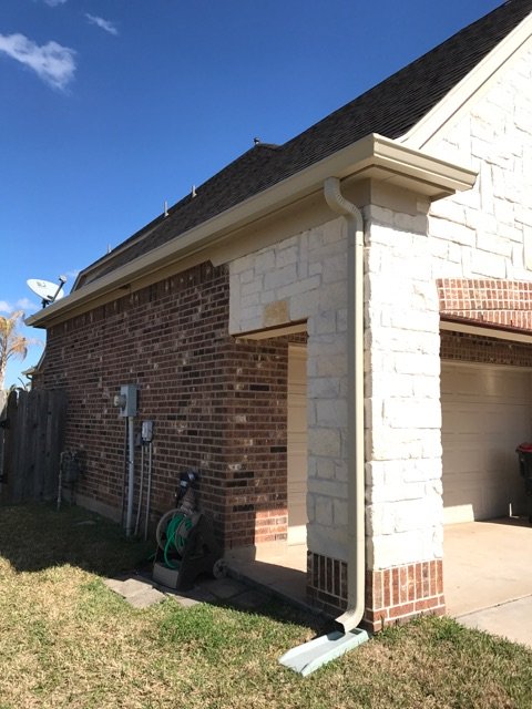 Photo of Cruz Seamless Rain Gutters