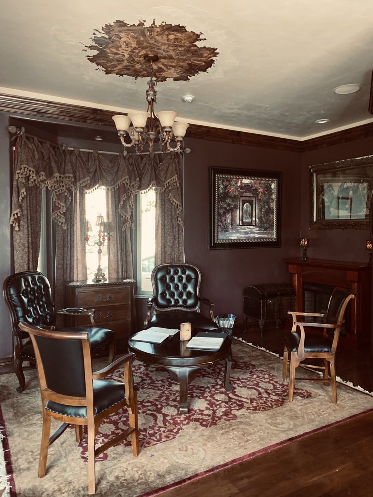 Photo of Arrowhead Manor Inn