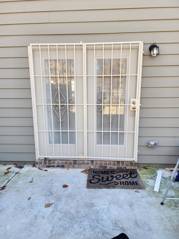 Photo of Stafford Storm Door Installation