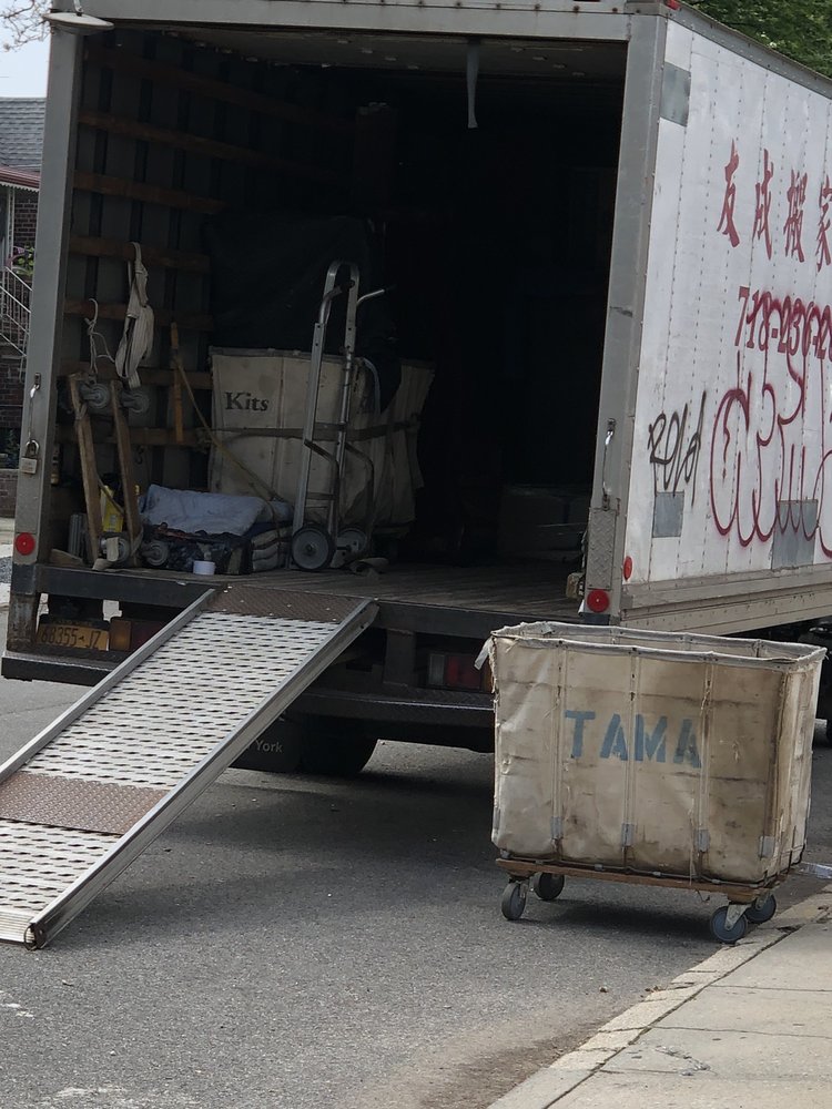 Photo of Chinese Movers