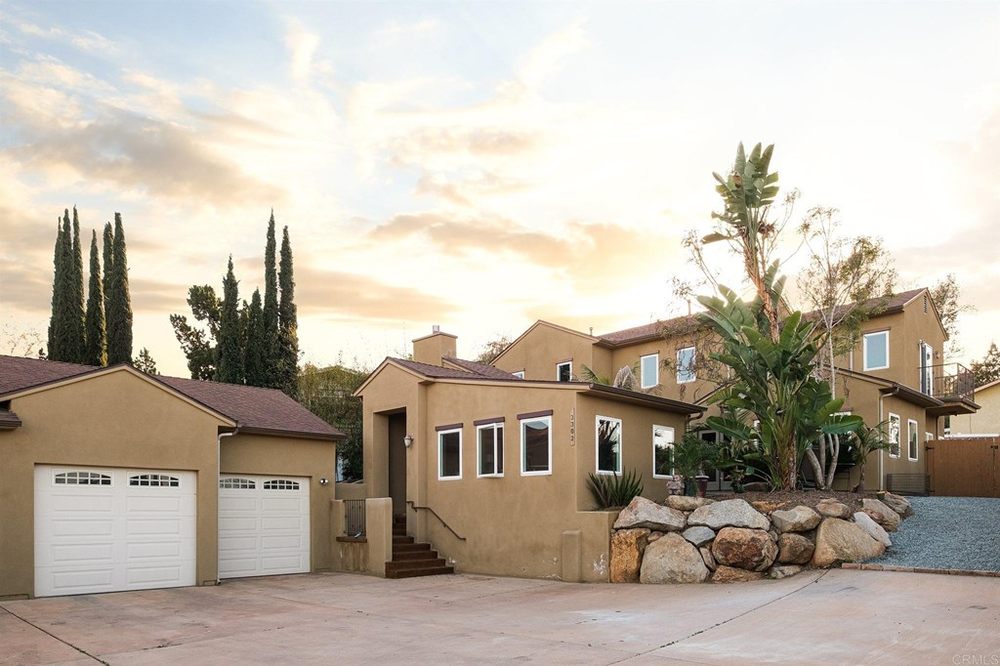 Photo of Tina Etue - E2 Realty