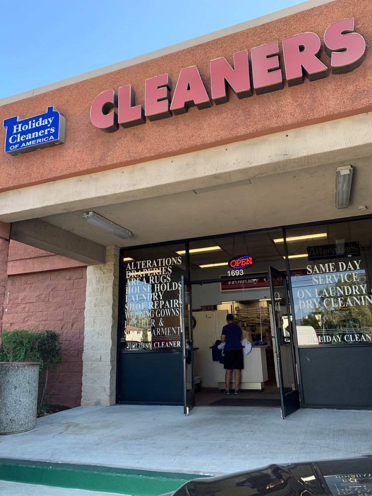 Photo of Holiday Cleaners of America