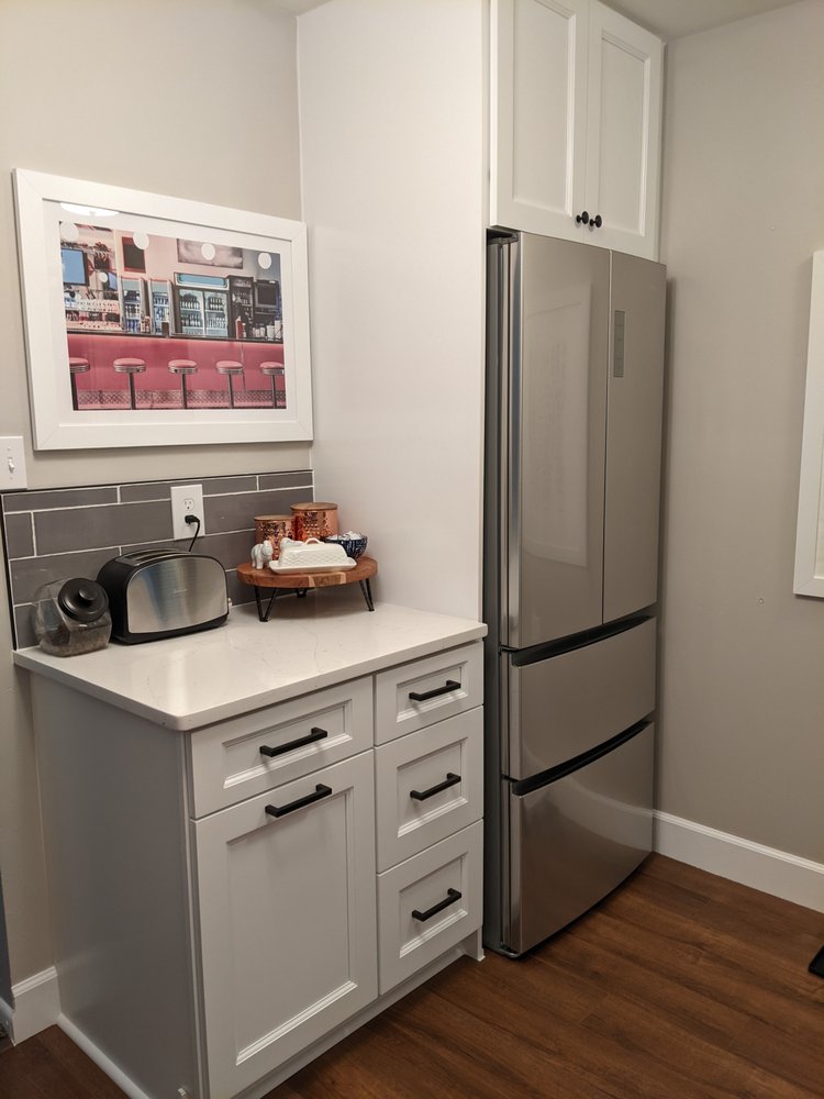 Photo of Flooring & Cabinet Outlet