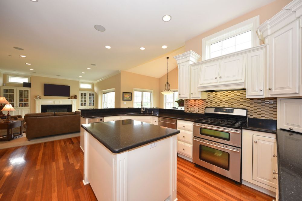 Photo of Daniel Mai Shorewest, REALTORS®