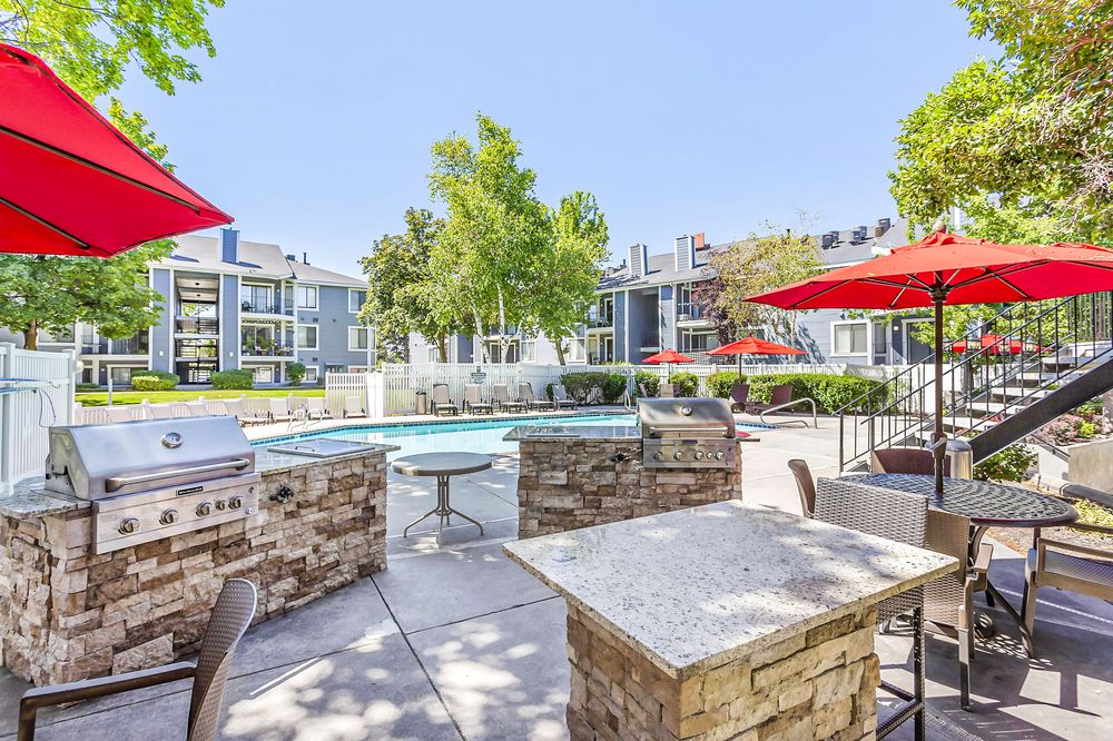Photo of James Pointe Apartments