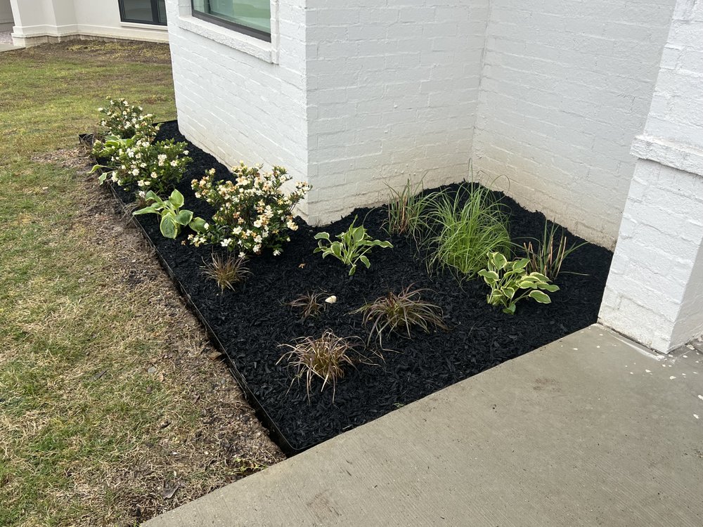 Photo of Eleven Oaks Landscaping