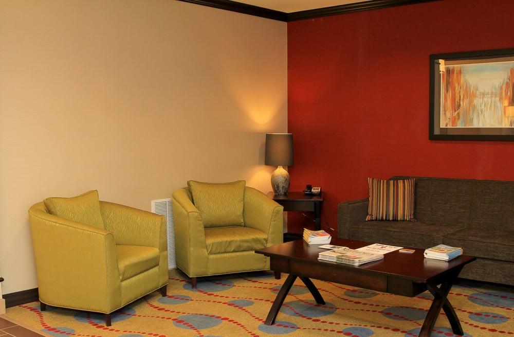 Photo of Holiday Inn Express & Suites Floresville