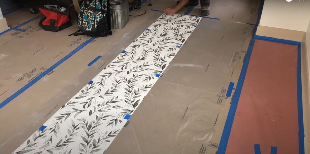 Photo of Gare Wallpaper installation