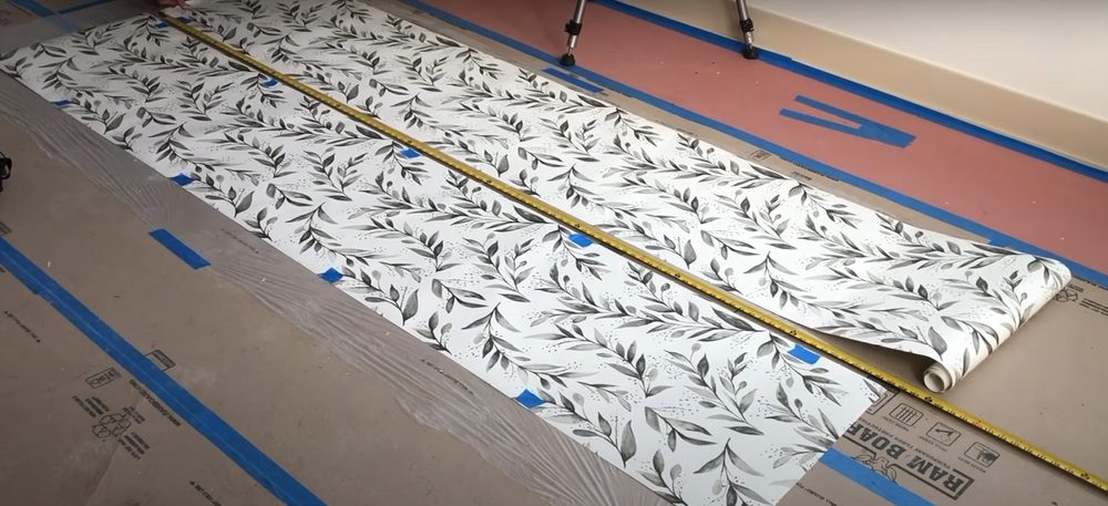 Photo of Gare Wallpaper installation