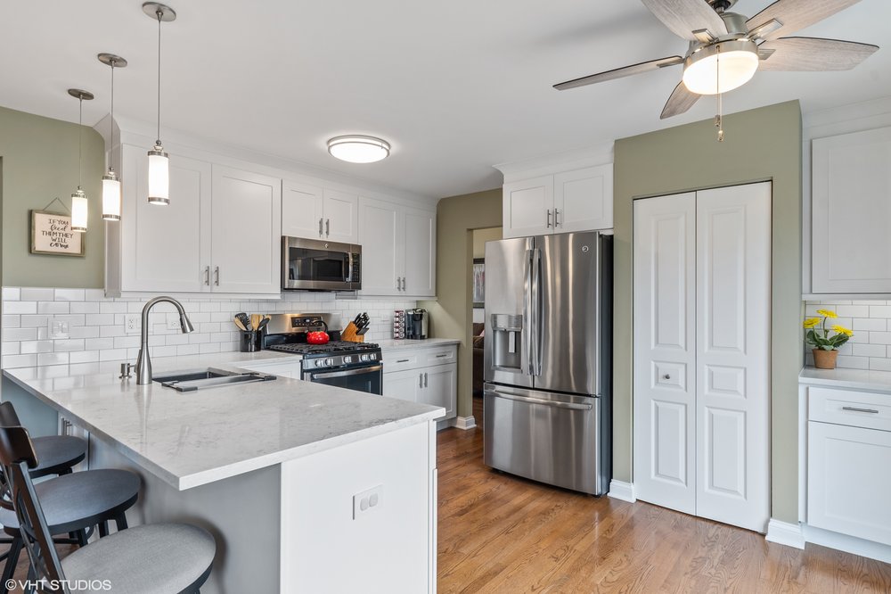 Photo of CabinetLand Kitchen & Bathroom Remodeling Center