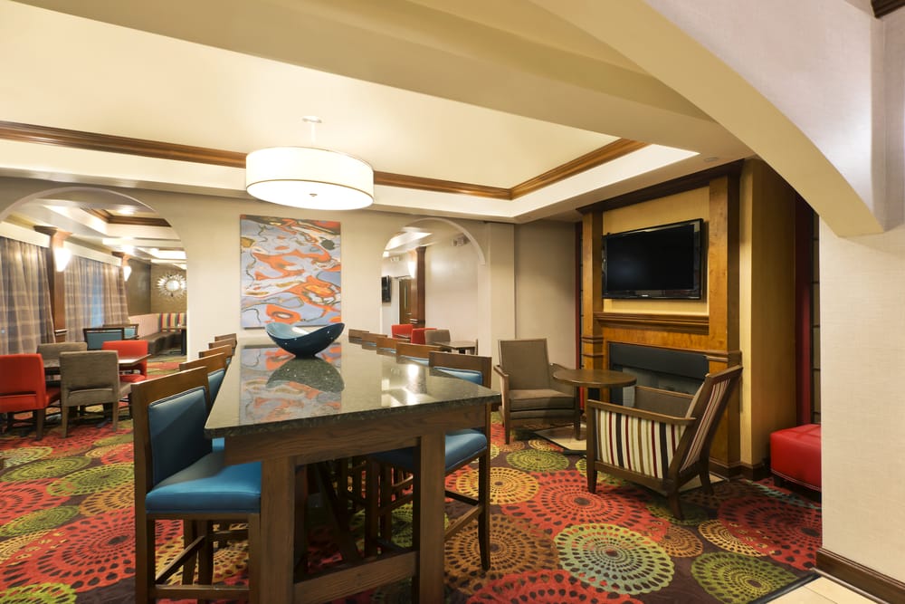 Photo of Holiday Inn Express & Suites Little Rock-West