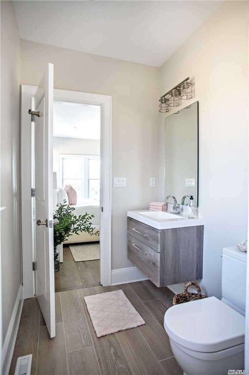 Photo of Maris Tile Pro