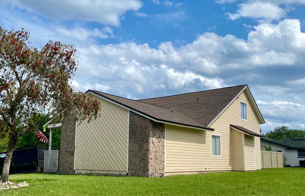 Photo of J&M Roofing Services