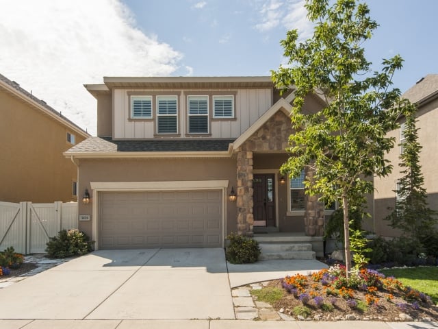 Photo of Melissa Comrie Real Estate