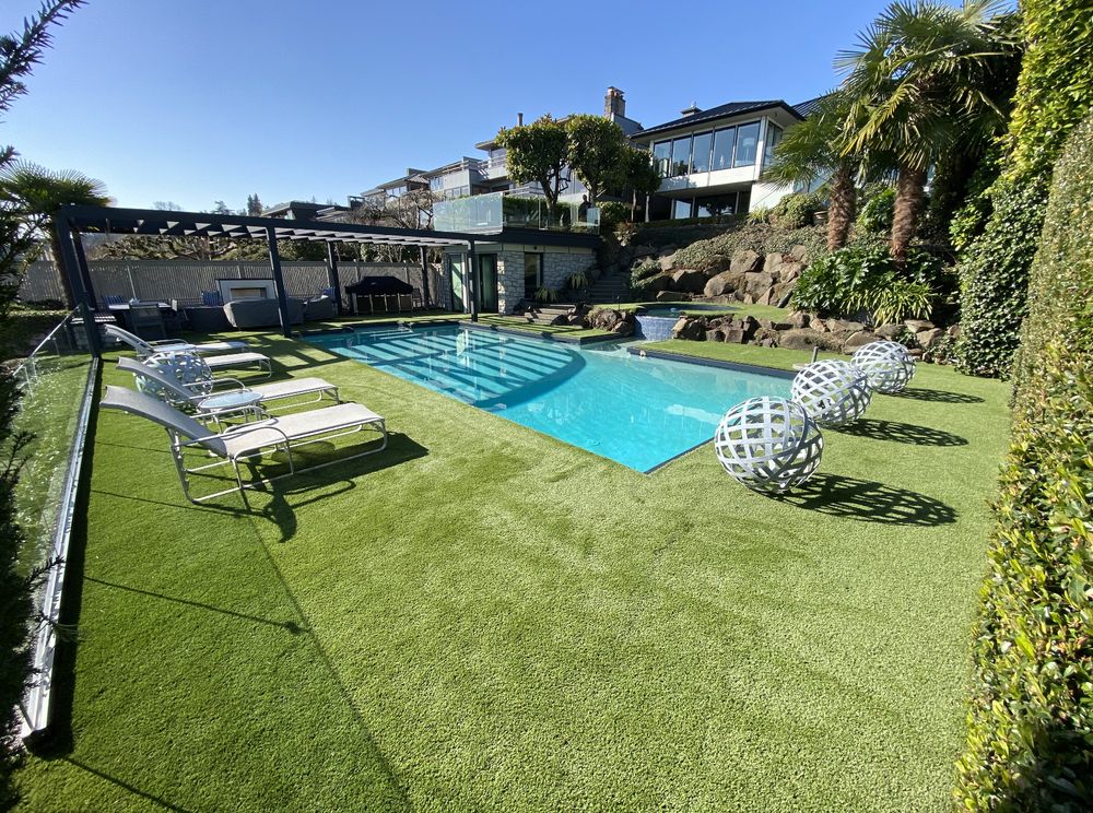 Photo of SYNLawn Seattle