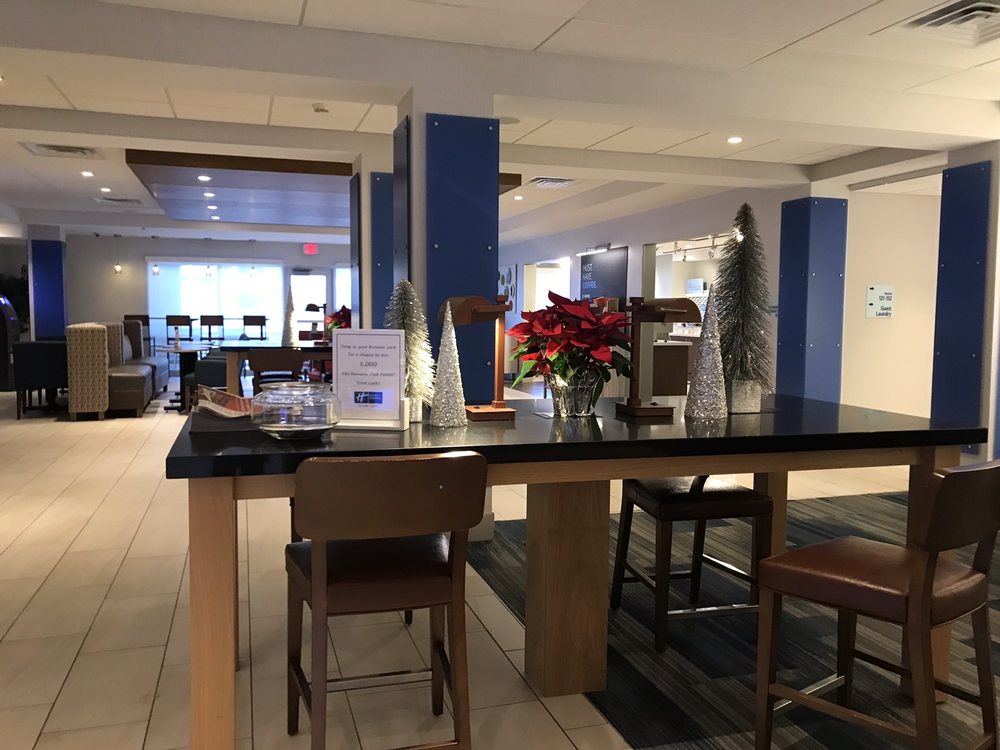 Photo of Holiday Inn Express & Suites Des Moines Downtown