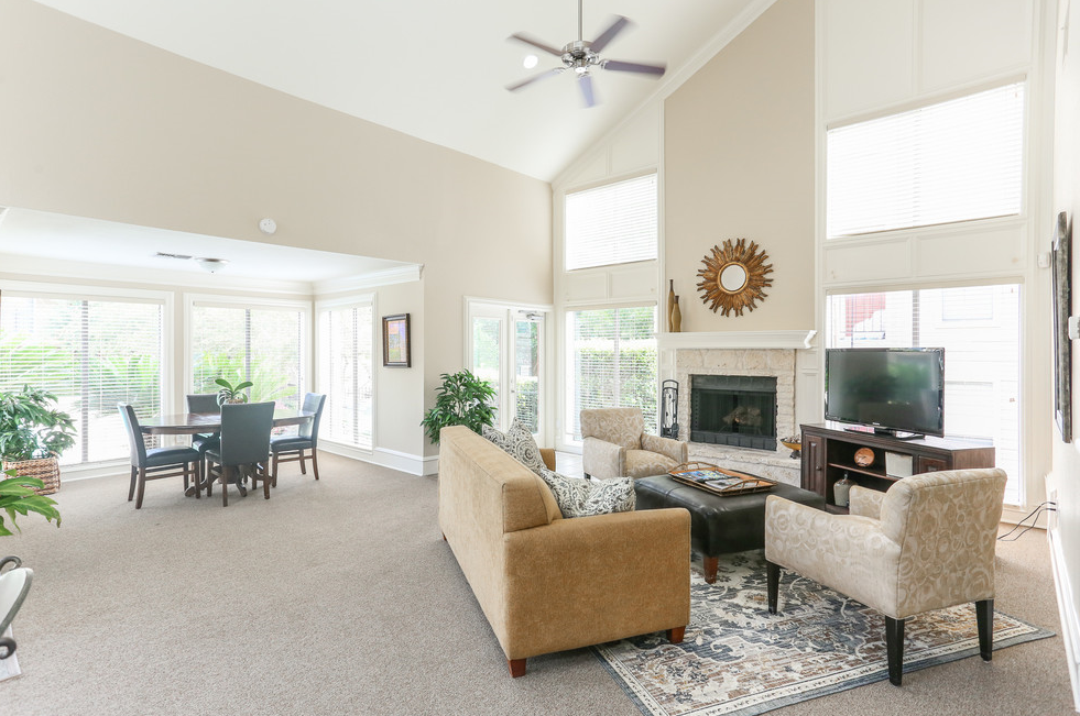 Photo of MacKenzie Pointe Apartments