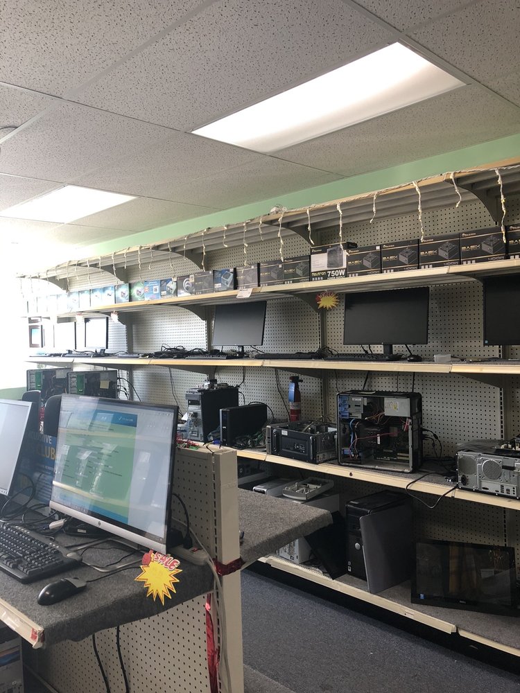Photo of Chicago Computer Club - South Holland Store