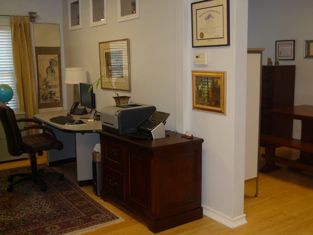 Photo of Law Office of Geri N. Kahn Attorney Practicing Immigration And Naturalization Law