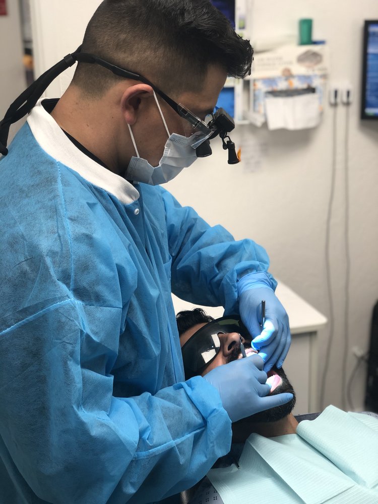 Photo of Cesar Zamora, DDS