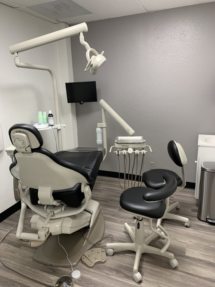 Photo of Cesar Zamora, DDS